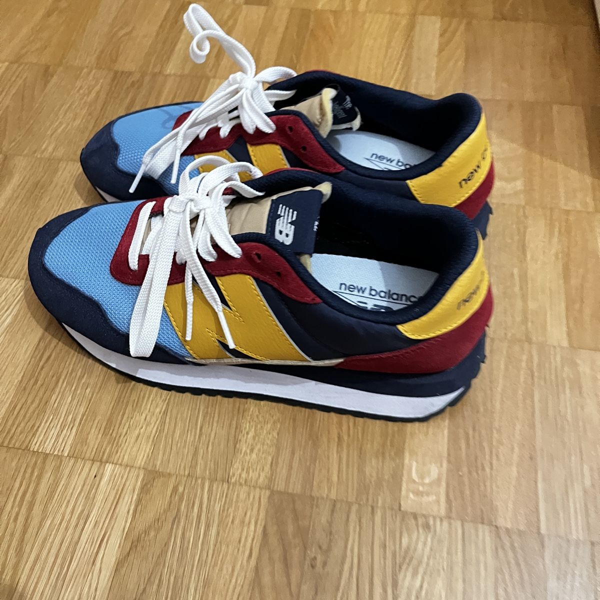 New Balance Scarpe da uomo: New Balance Schuhe Gr. 42 – Nuovo (secondo la descrizione) da Aarau venduto da sen_er