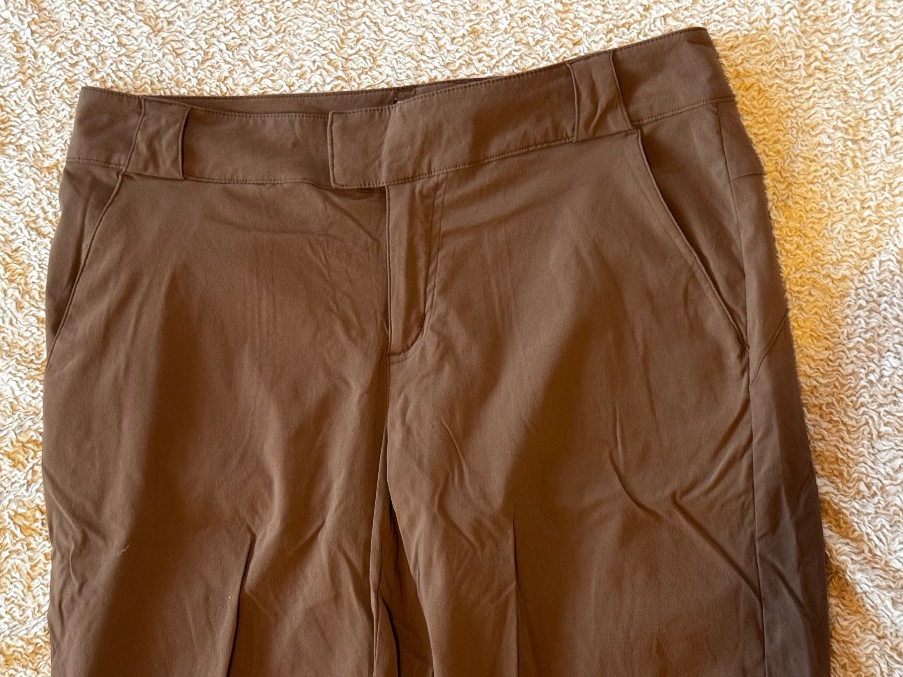 Columbia Pantaloni: Pantalon 1/2 Columbia gr. 8 – Usato da Ovronnaz venduto da Etagne68 1