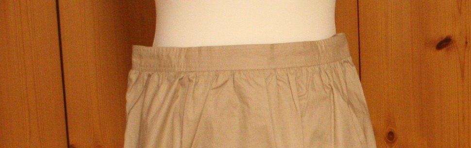 Gonne: Jupe Rock EMILLIO CARDUCCI beige Gr. 38 – Usato da Flüelen venduto da Diversicum-Vintage 6