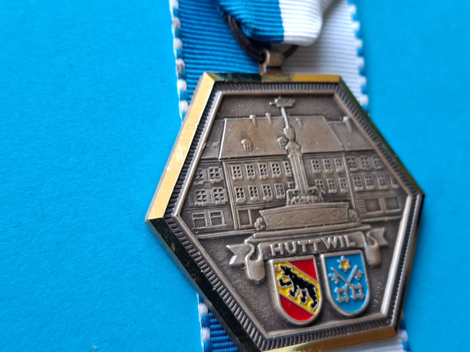 Medaglie: Huttwil 1987 (A834) – Usato da Schwanden GL venduto da Suvorov 1