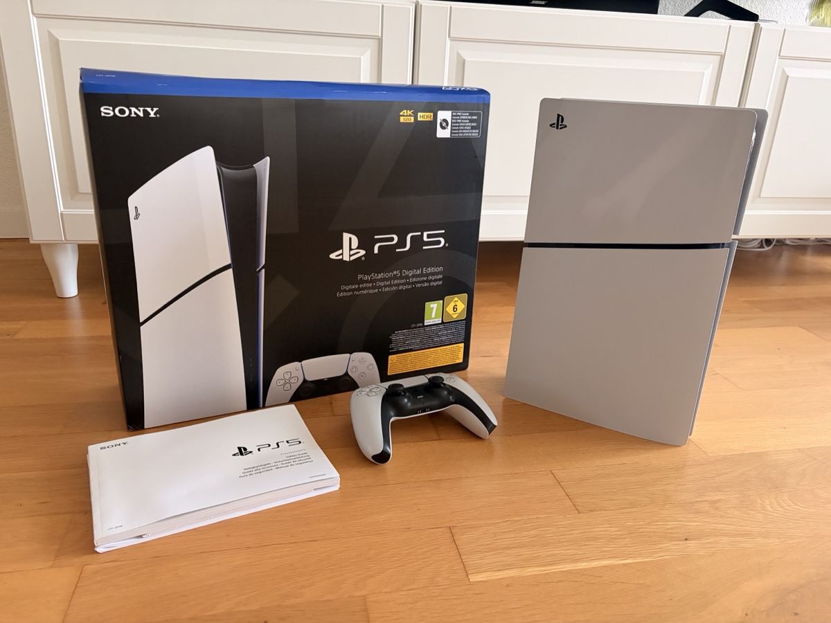 Sony Consoles: Sony PlayStation 5 Digital Edition inkl. Controller – D'occasion à Zug par Mercando