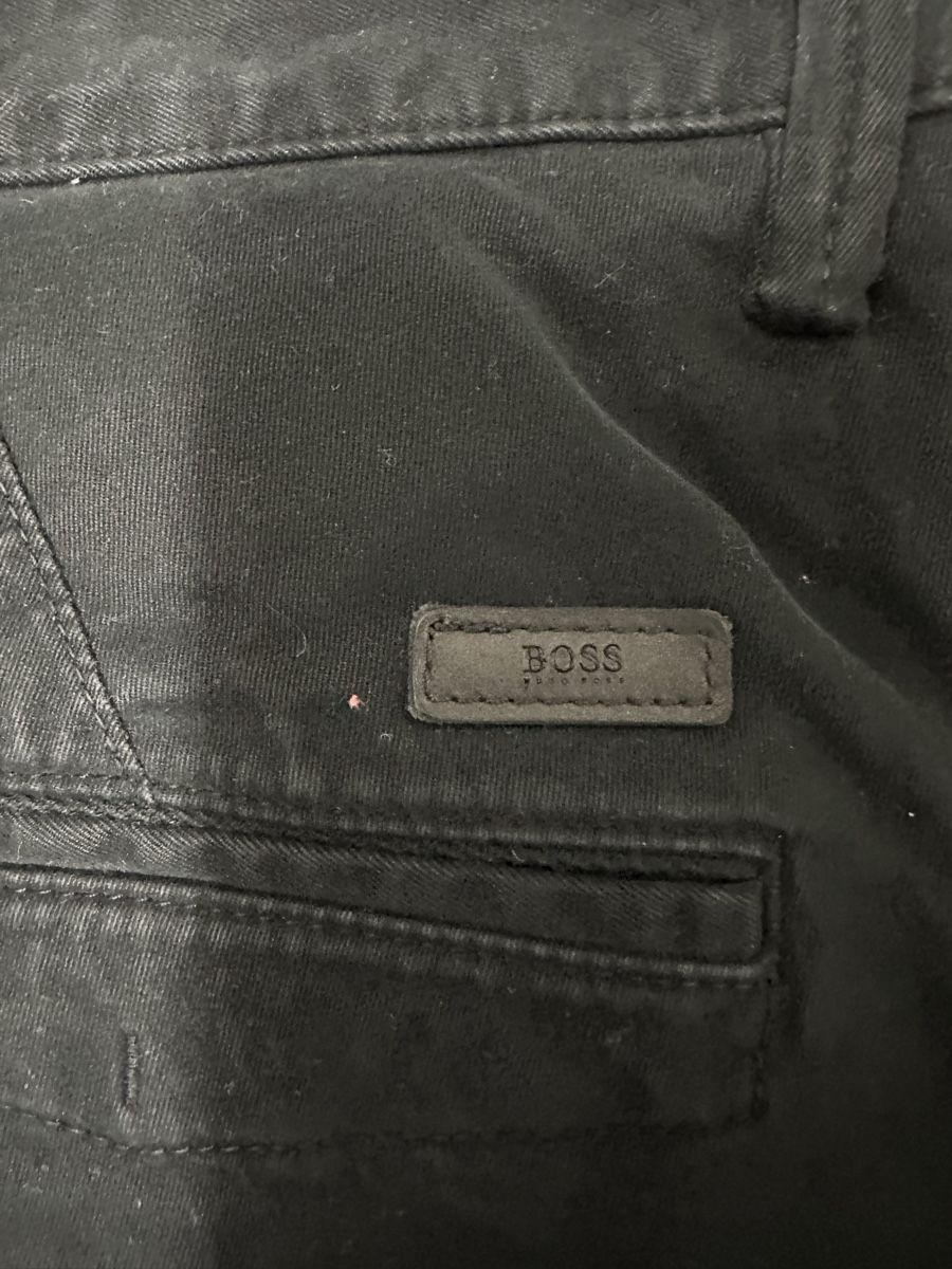 Hugo Boss Hosen: Herren Chino HUGO BOSS Grösse 52 – Neu (gemäss Beschreibung) aus Bülach von leide_29 1