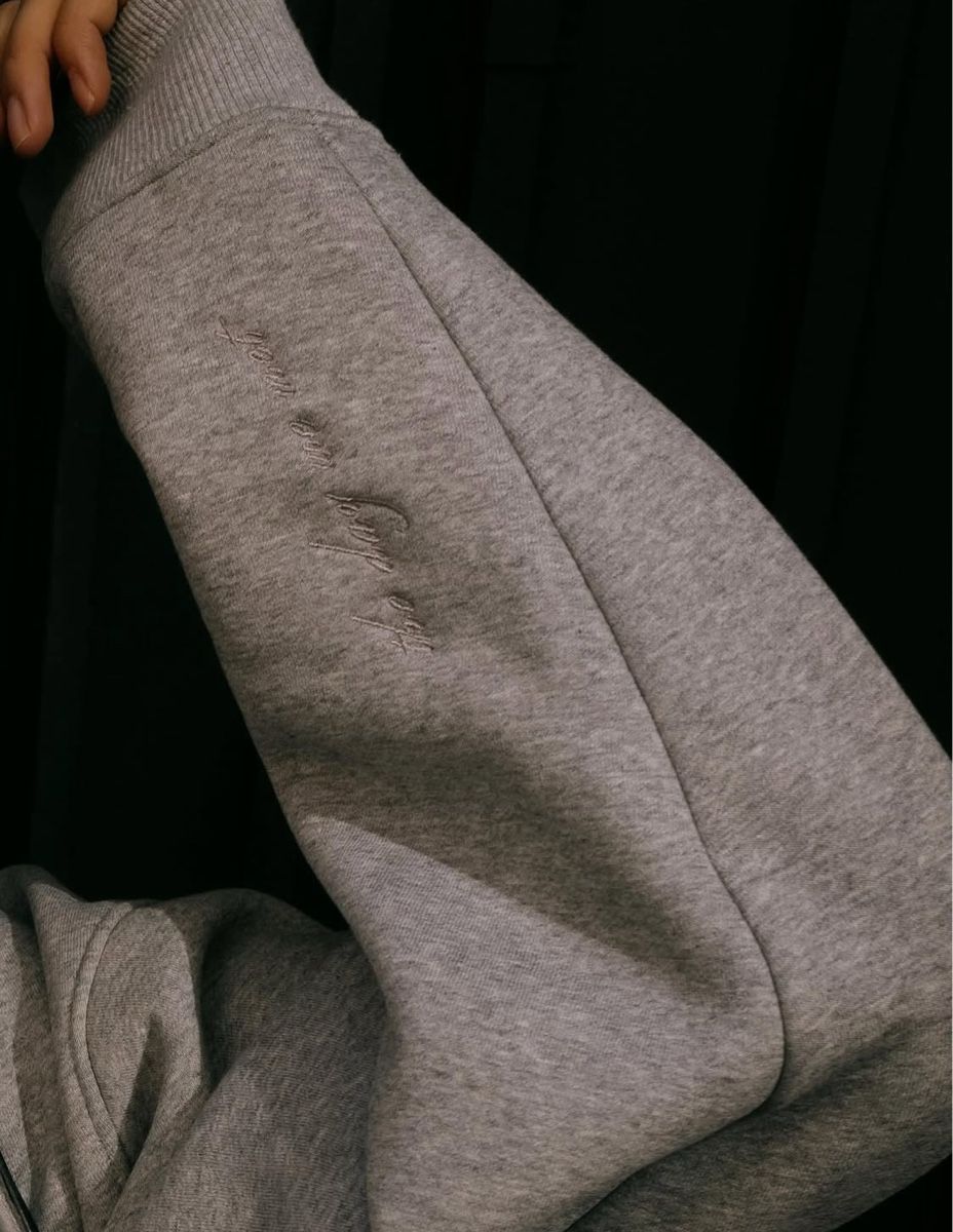 Maglioni & Felpe: Grey Cropped Jumper – Nuovo (secondo la descrizione) da Zürich venduto da forestF4iry 4