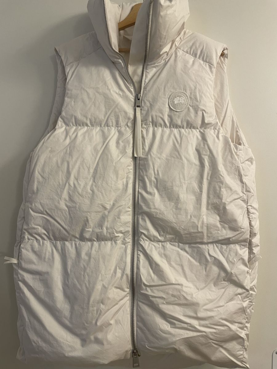 Canada Goose Gilet & Giacche senza maniche: Canada Goose Garnet long vest – Nuovo (secondo la descrizione) da Zürich venduto da deb_j5d7