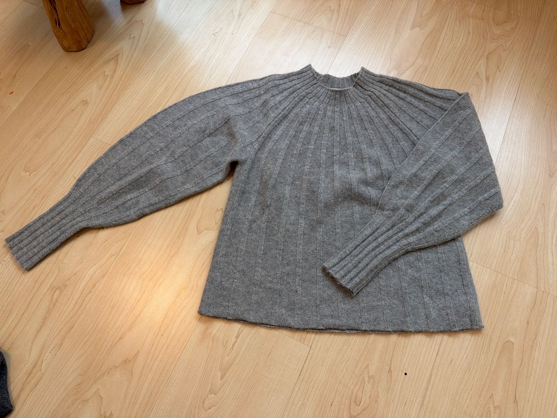 Phillip Lim Maglioni & Felpe: Pullover 3.1 Phillip Lim grau gerippt Grösse XS gebraucht – Nuovo (secondo la descrizione) da Hettlingen venduto da blu_tb6z