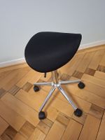 Höhenverstellbarer Therapie-/Arbeitsstuhl mit Rollen