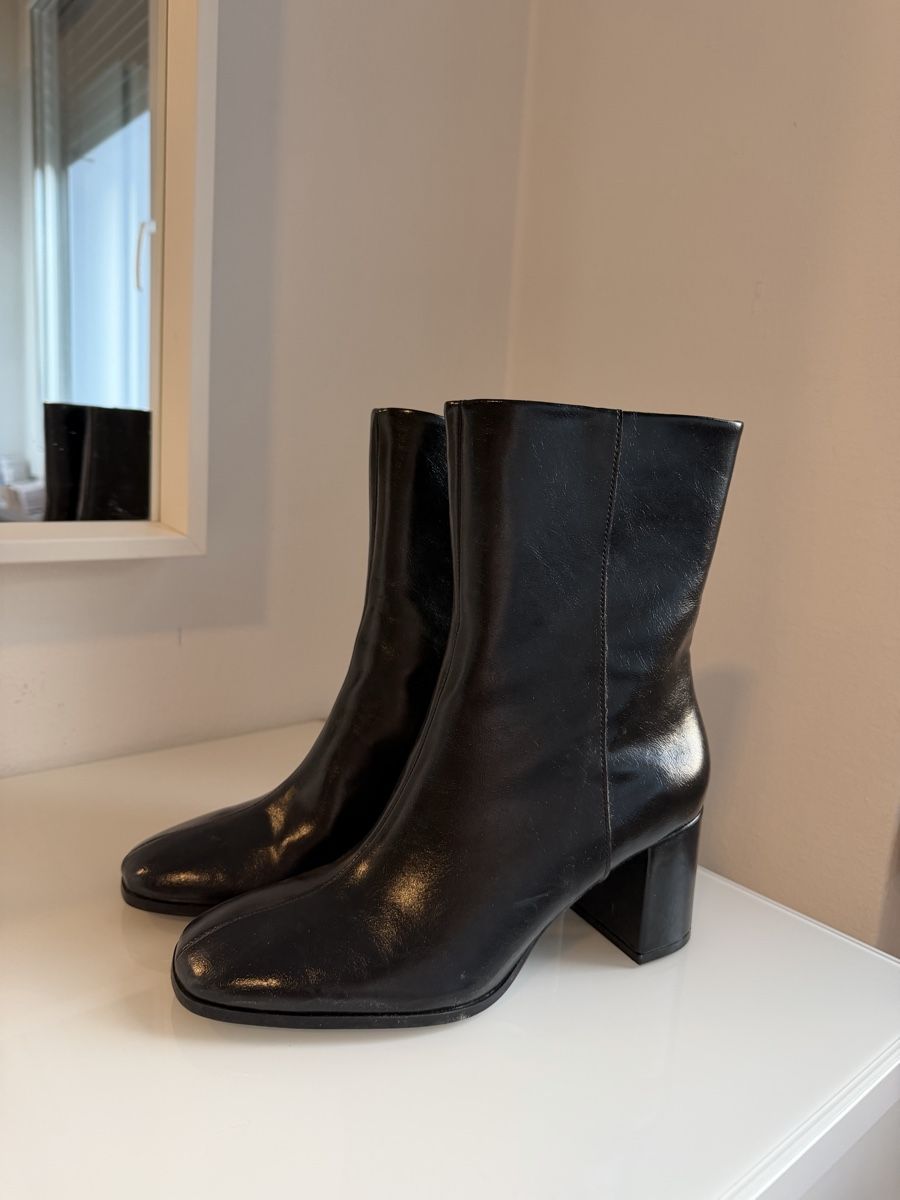 Pull&Bear Damenschuhe: PULL&BEAR Absatzstiefeletten schwarz Gr.38 – Gebraucht aus Wohlen, AG von sce_2ynh