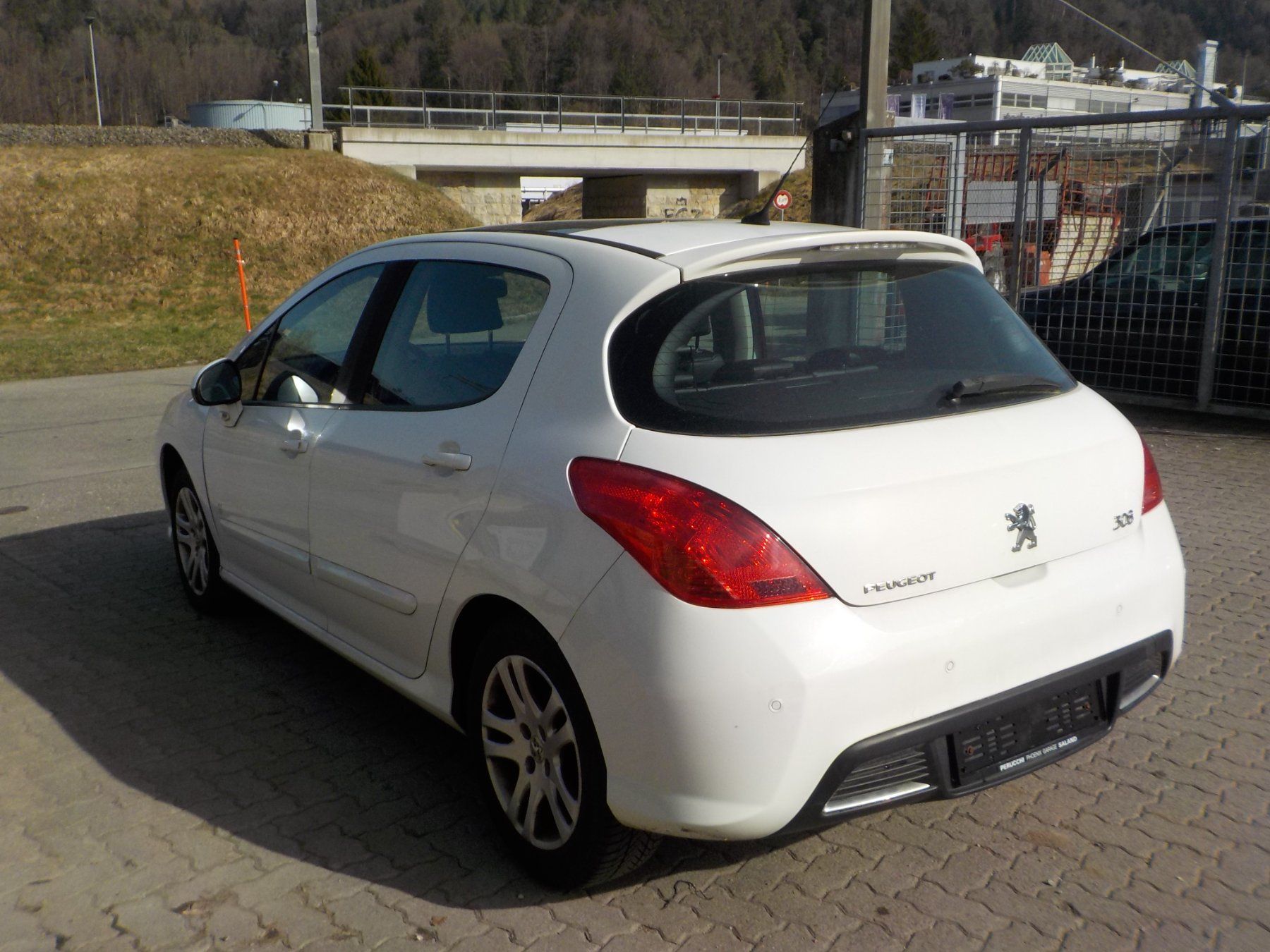 Peugeot Automobili: Peugeot 308 weiss – Usato da Saland venduto da pepesa08 2