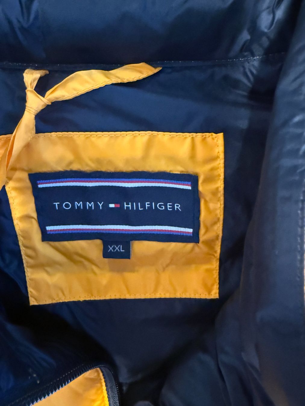 Tommy Hilfiger Gilet & Giacche: Tommy Hilfiger Gilet neu – Nuovo (secondo la descrizione) da Zollikofen venduto da fre_nq97 3