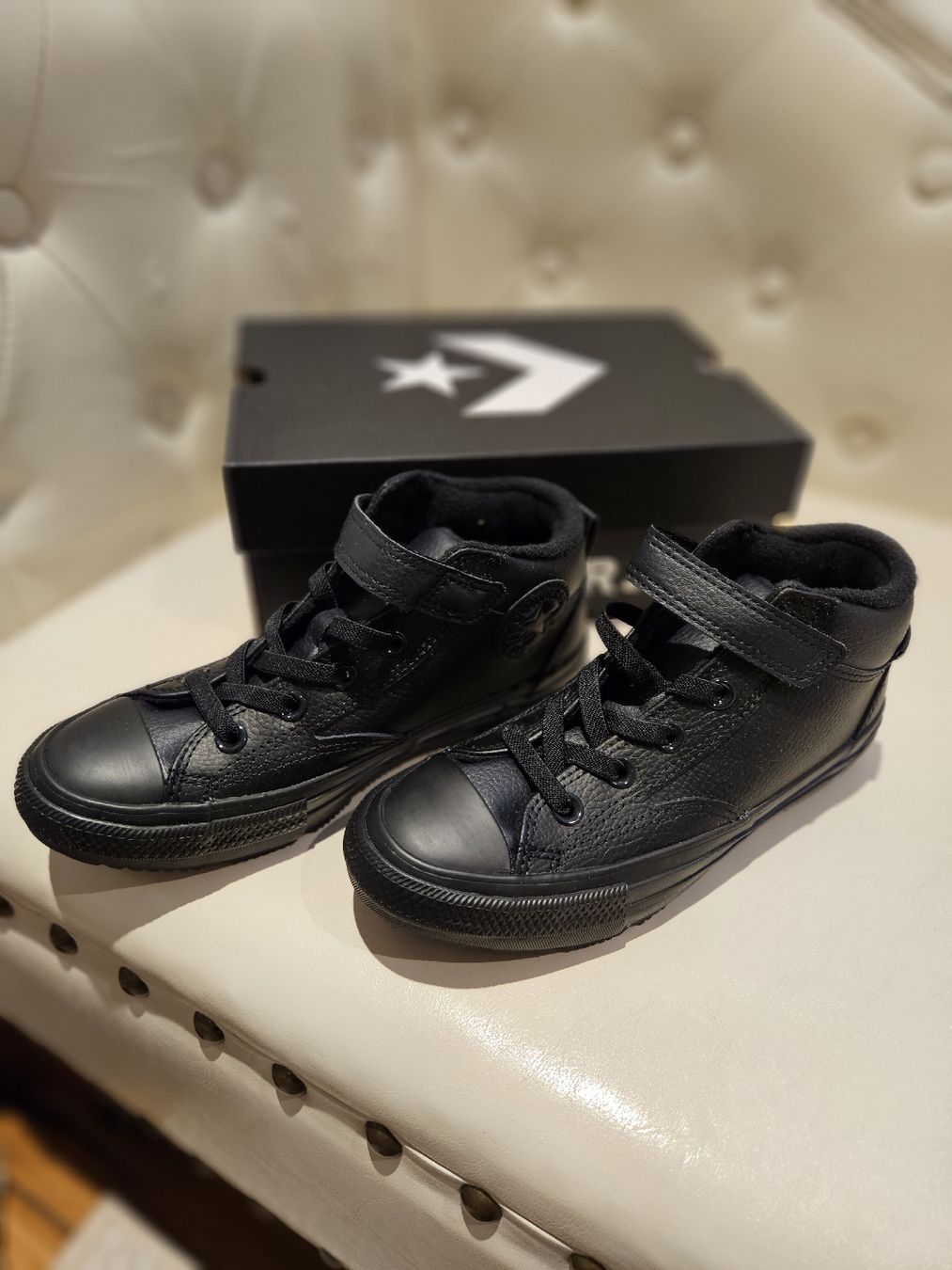 Converse Scarpe per ragazzi: Kinder Converse All Star, Gr. 35, Schwarz, Neuwertig – Nuovo (secondo la descrizione) da Matzingen venduto da seme_products
