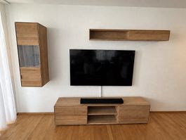 Sideboard aus edlem Holz