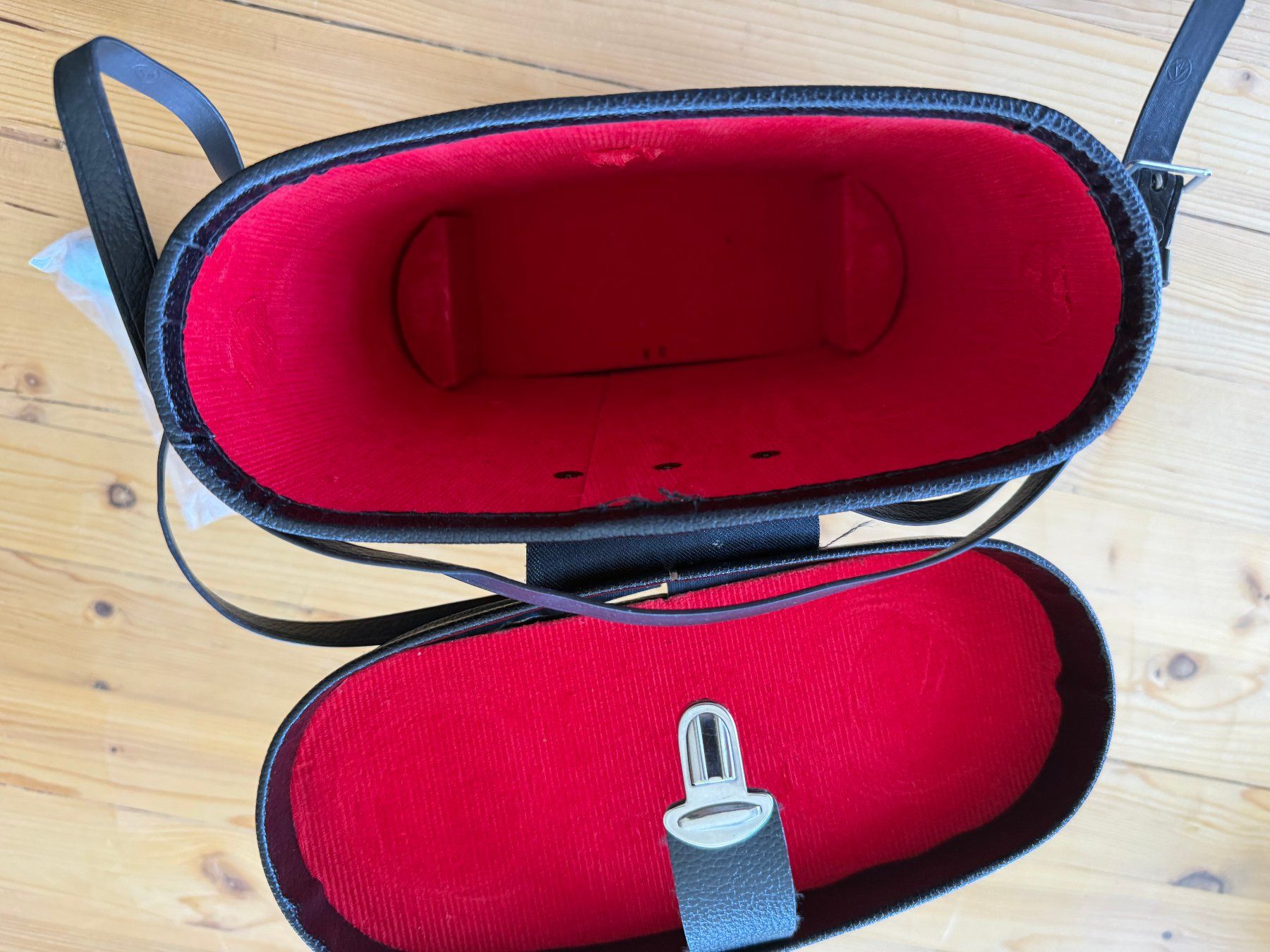 Champion Binocoli: Champion Feldstecher 10 x 50 mit Tasche – Usato da Kirchdorf AG venduto da coco123 4