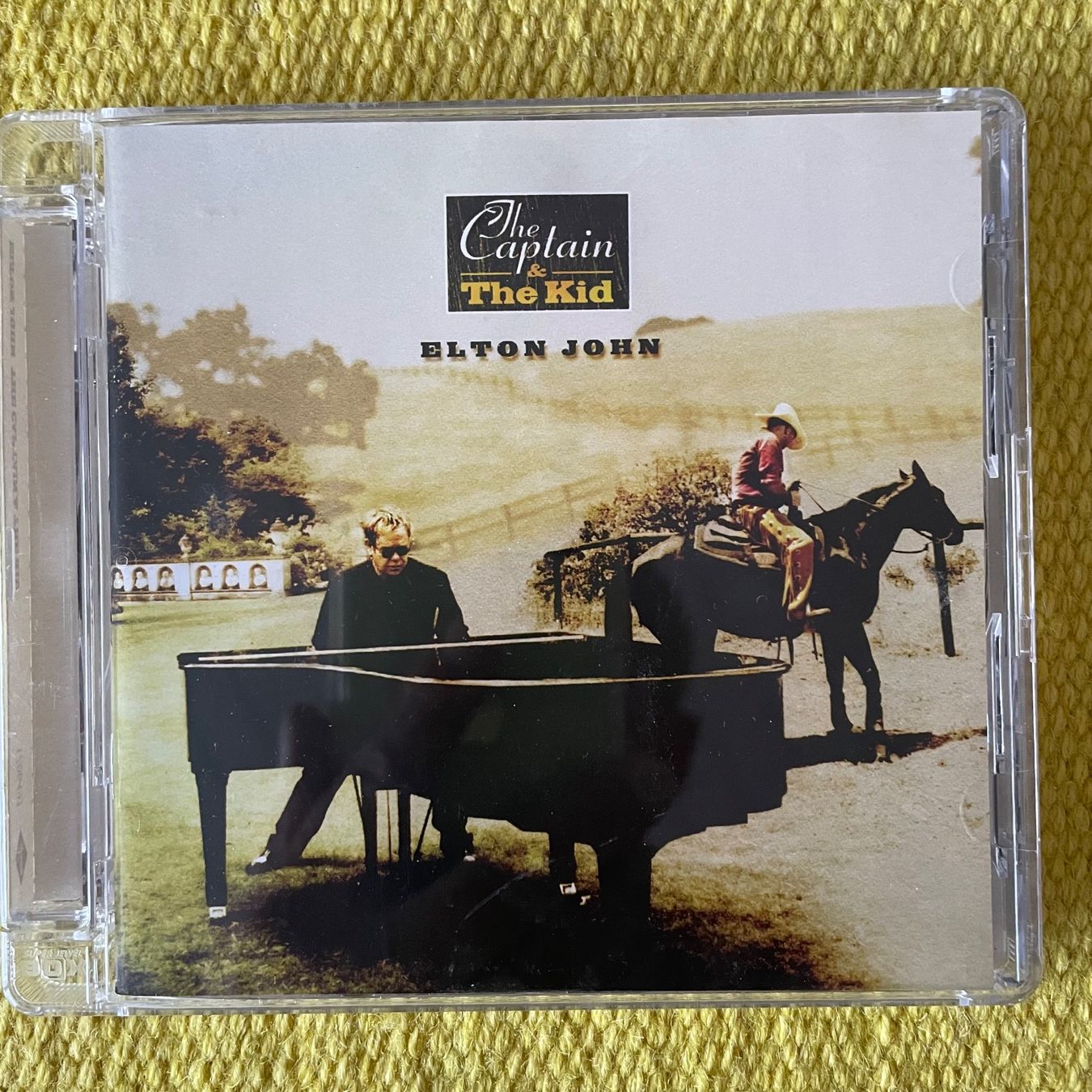 CD: ELTON JOHN-THE CAPTAIN&THE KID – Usato da Rorschacherberg venduto da CD-Roli