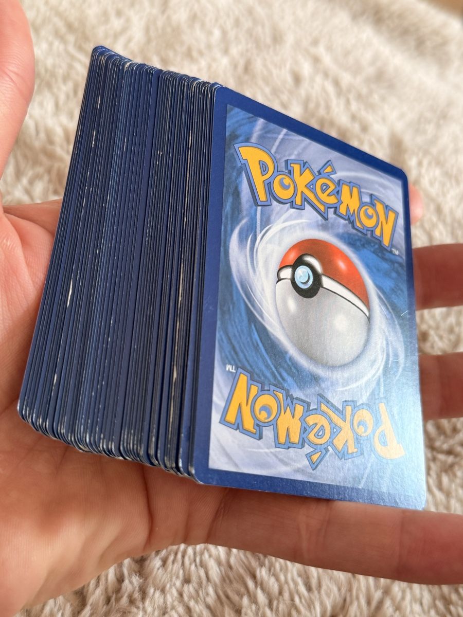 Pokémon Sammelbilder & Trading cards: Pokémon Sammelkarten Stapel mit Glumanda – Gebraucht aus Staad SG von Chirrari 2
