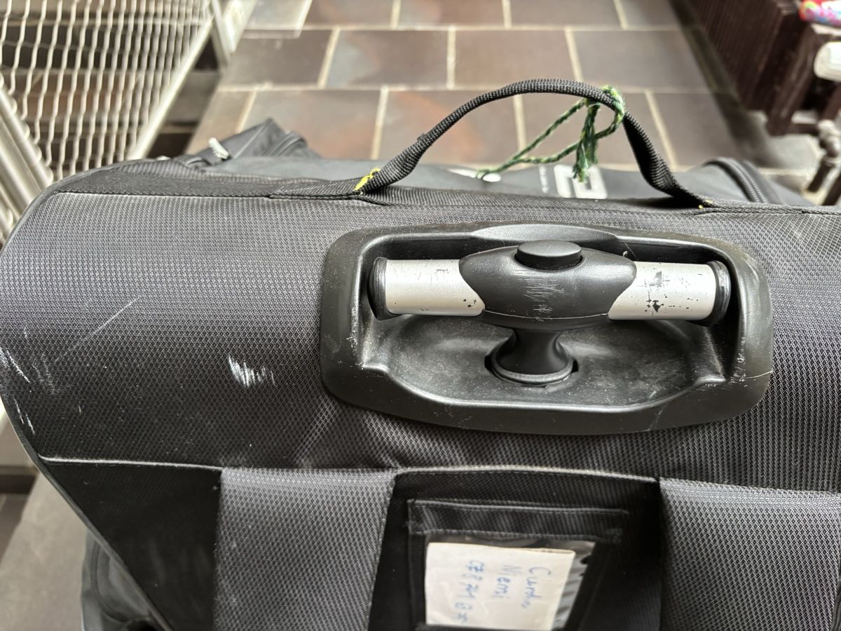Bauer Borse: Bauer Eishockey Tasche Tragbar mit Rollen  – Usato da Winterthur venduto da niemim 2