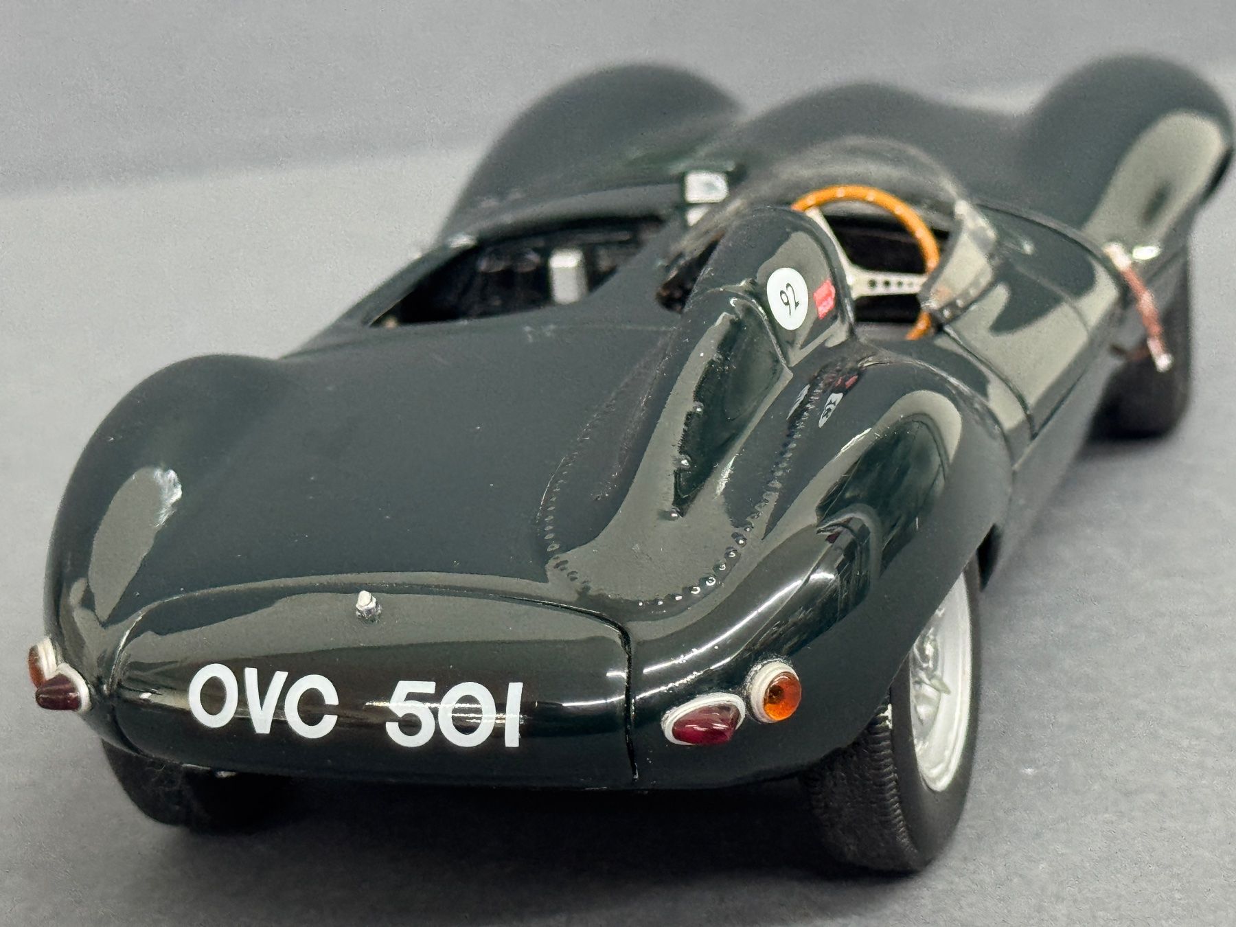 Jaguar Modellautos: Jaguar D Type AutoArt 1:18 – Gebraucht aus Luzern von aa43modelcars-Luzern 5