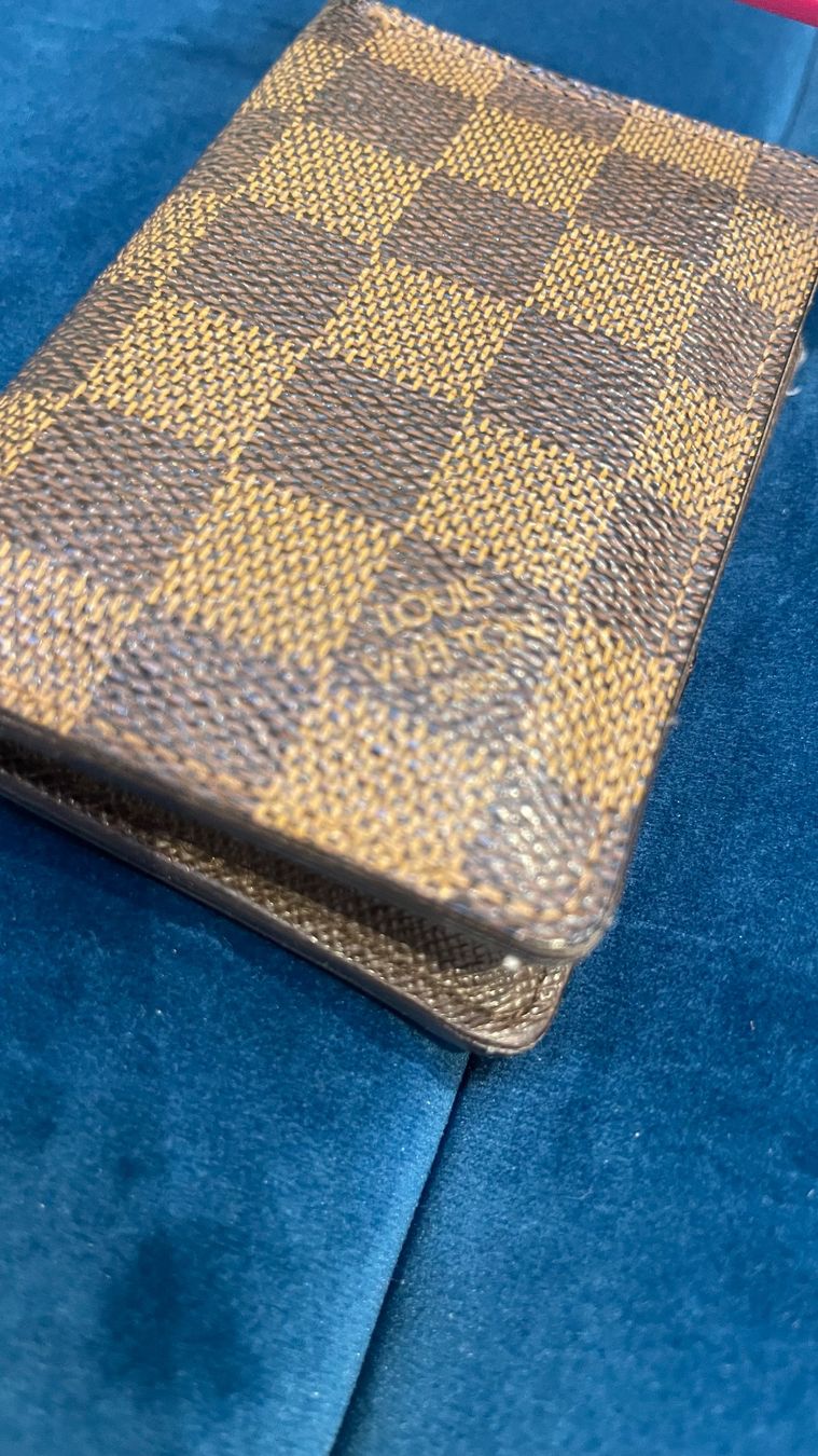 Louis Vuitton Portafogli: ORIGINAL Louis Vuitton Portemonnaie – Usato da Oberbuchsiten venduto da aria783