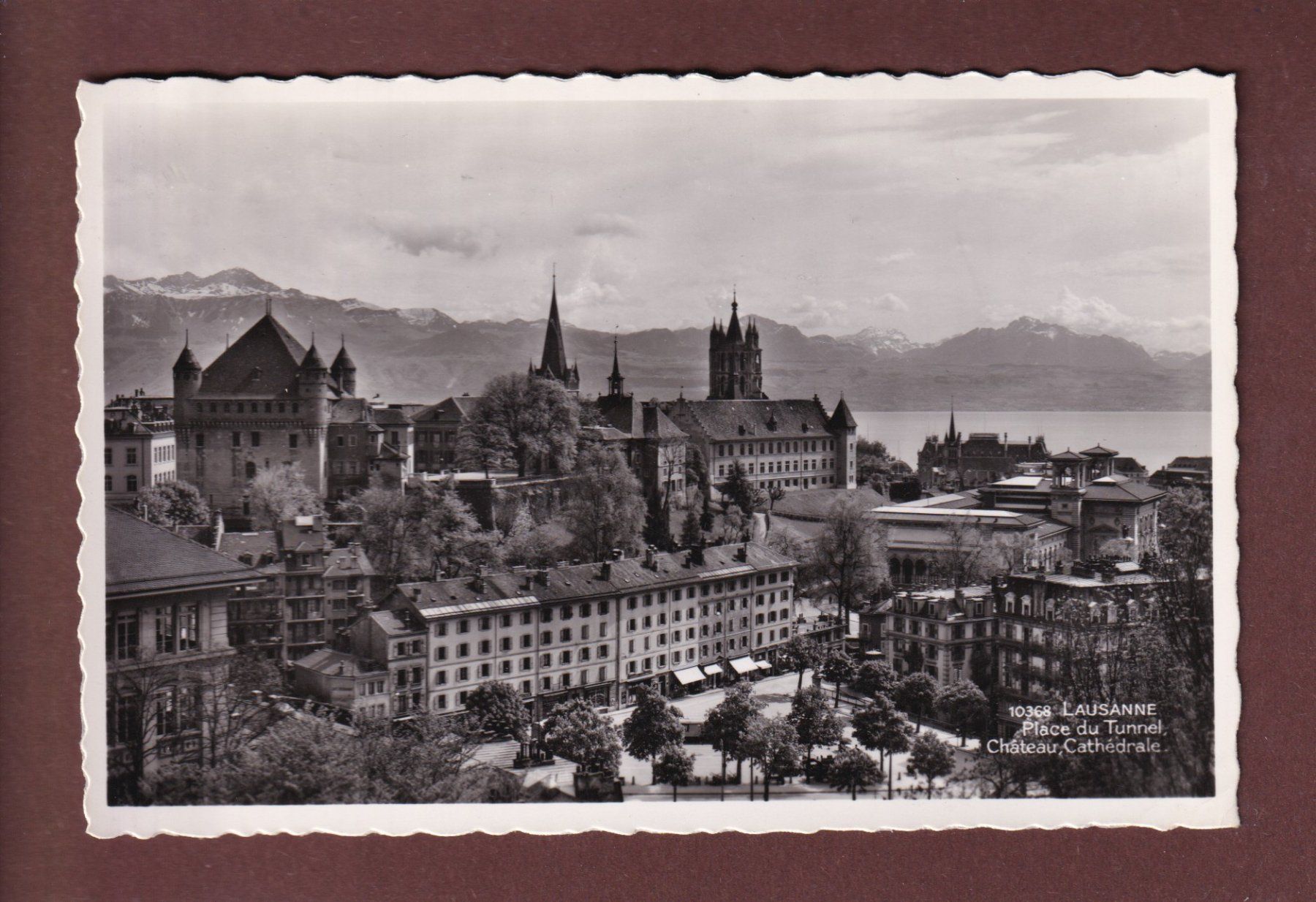 Cartoline postali: LAUSANNE - Place du Tunnel - 1948 – Usato da Pully venduto da nicecards-shop