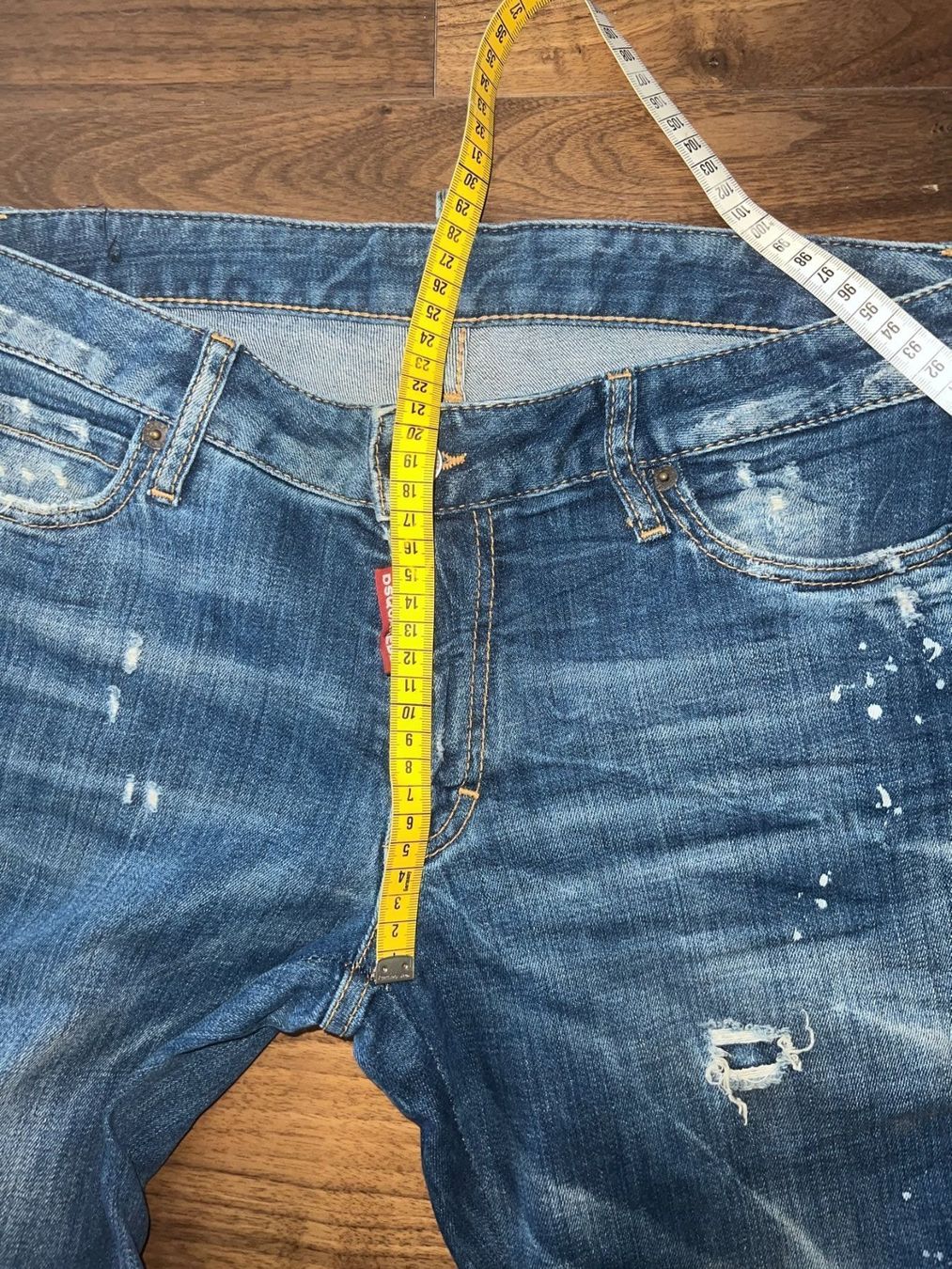 Dsquared2 Jeans: Jeans Dsquared2 - IT 42 – Nuovo (secondo la descrizione) da St-Sulpice VD venduto da juhdu 2