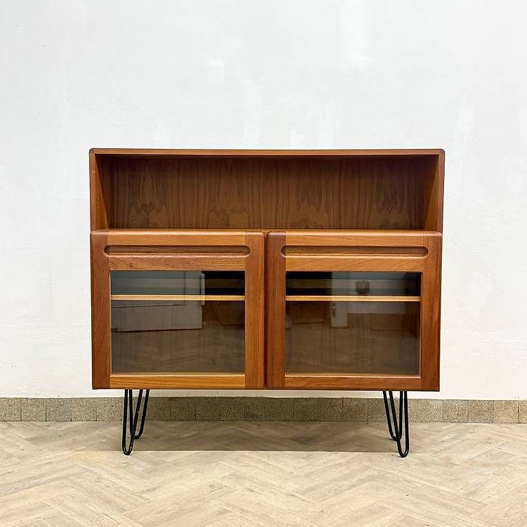 Cassettiere: Mid Century teak Highboard / Sideboard – Usato da basel venduto da vintory.ch 3