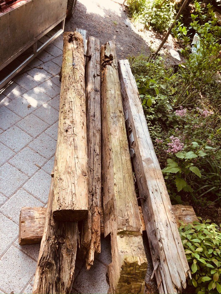 Articoli in legno: 30 Laufmeter Altholzbalken, ca. 250 jährig – Usato da Haslen GL venduto da Willi17 6