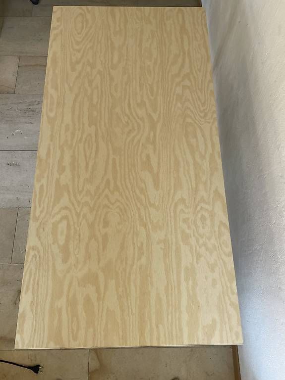 Ikea Scrivanie: Table bureau IKEA - effet chêne blanchi – Usato da Yverdon-les-Bains venduto da tor_sc5x 2