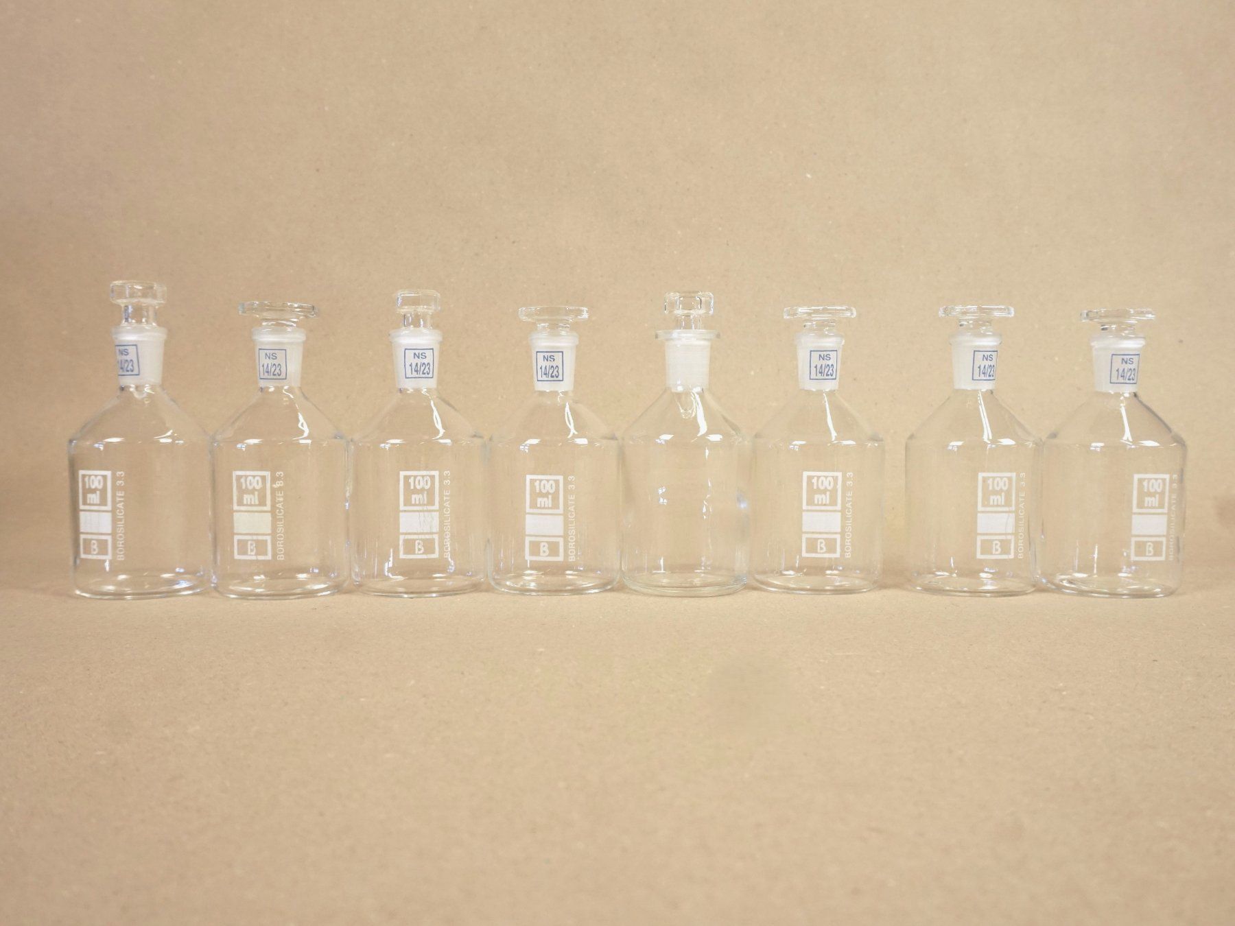 Accessori da laboratorio: Blaubrand-Weithalsflasche NS 14/23 100ml 8 STK. – Usato da Pratteln venduto da Restwert_Pratteln