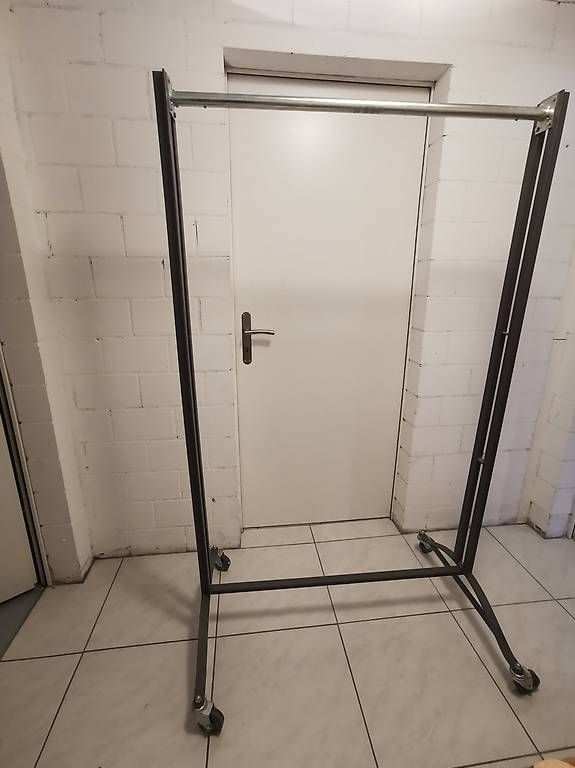 Porte manteau: Garderoben Ständer – D'occasion à Abtwil AG par chr_fv7z