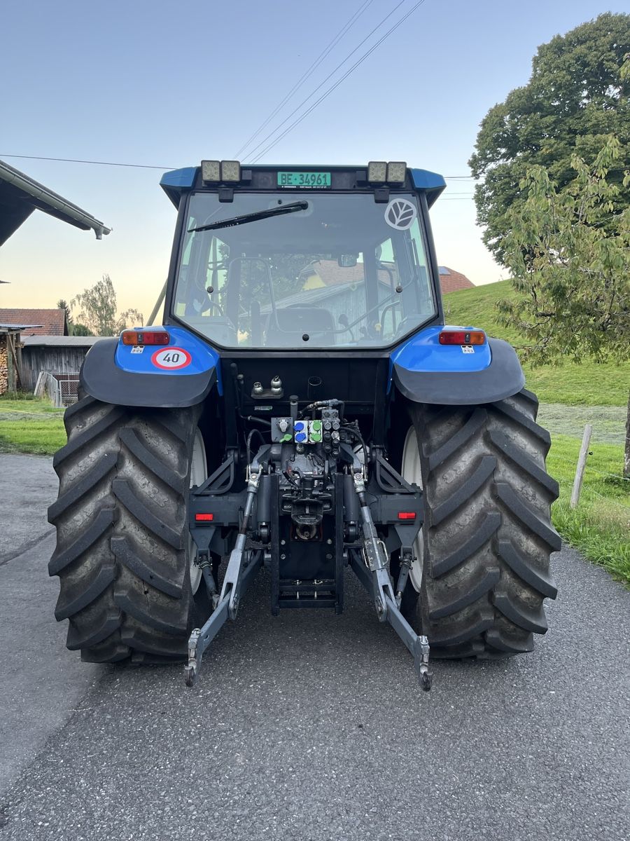 New Holland Traktoren: New Holland 8160 – Gebraucht aus Wattenwil von IH633Case 9
