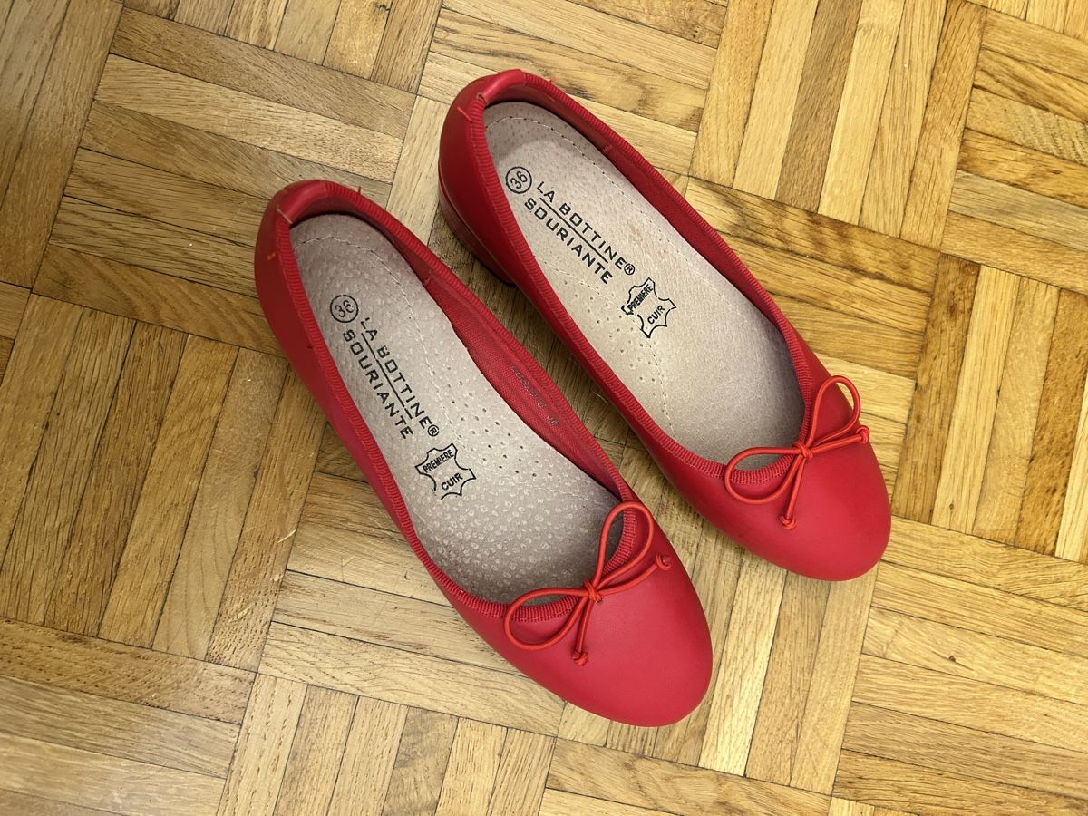 Scarpe da donna: Leather ballerina-size 36 – Usato da Genève venduto da Shaaalll