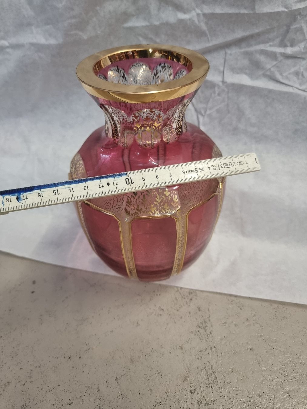Vasen & Gefässe: Vase Glas pink mit Golddekor  – Gebraucht aus Olten von Mezopotamya 2