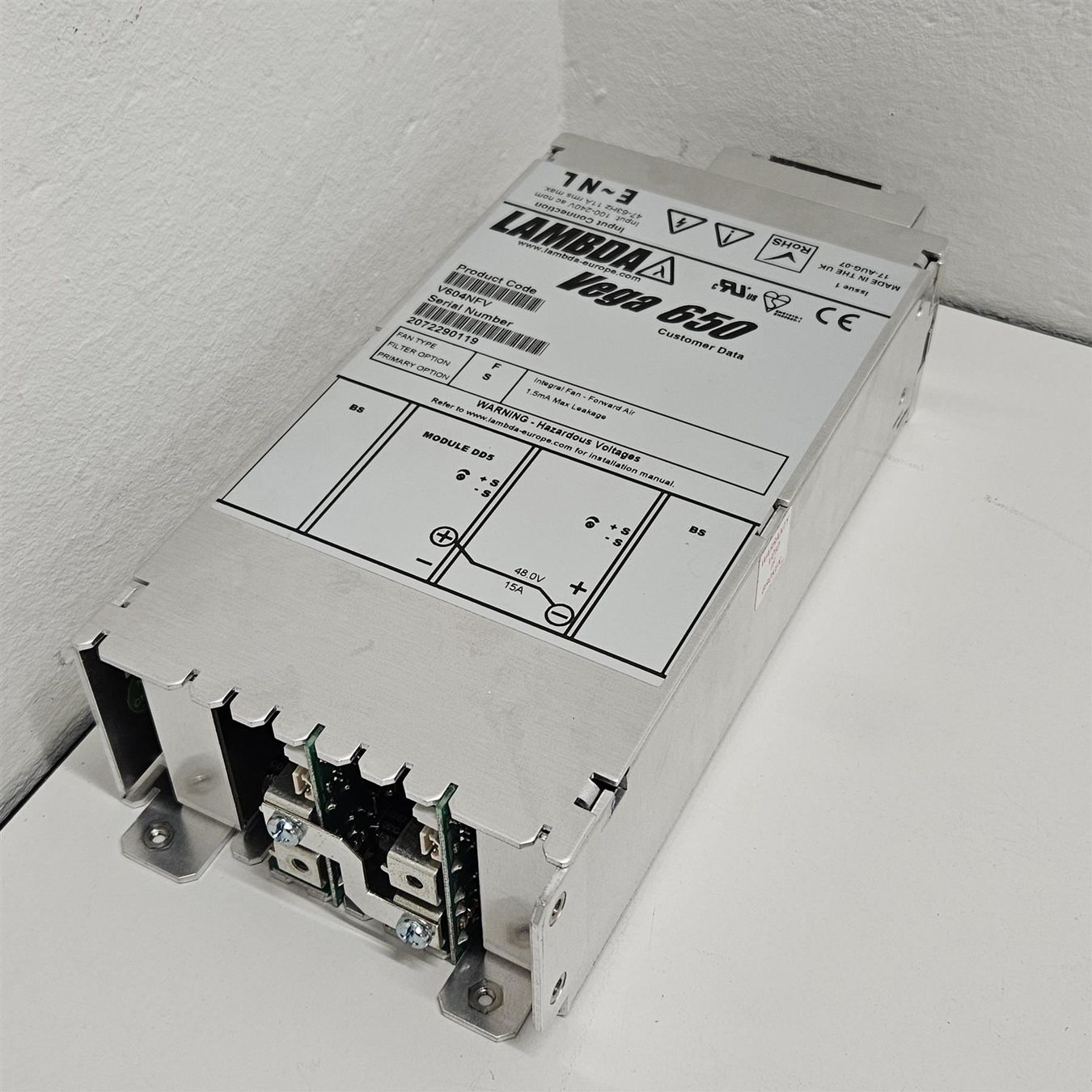 Stromzufuhr: LAMBDA VEGA 650 (48vdc/15A) – Gebraucht aus Niederdorf von LeptonAG 1