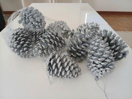 Dekoration Tannzapfen silber glitzernd