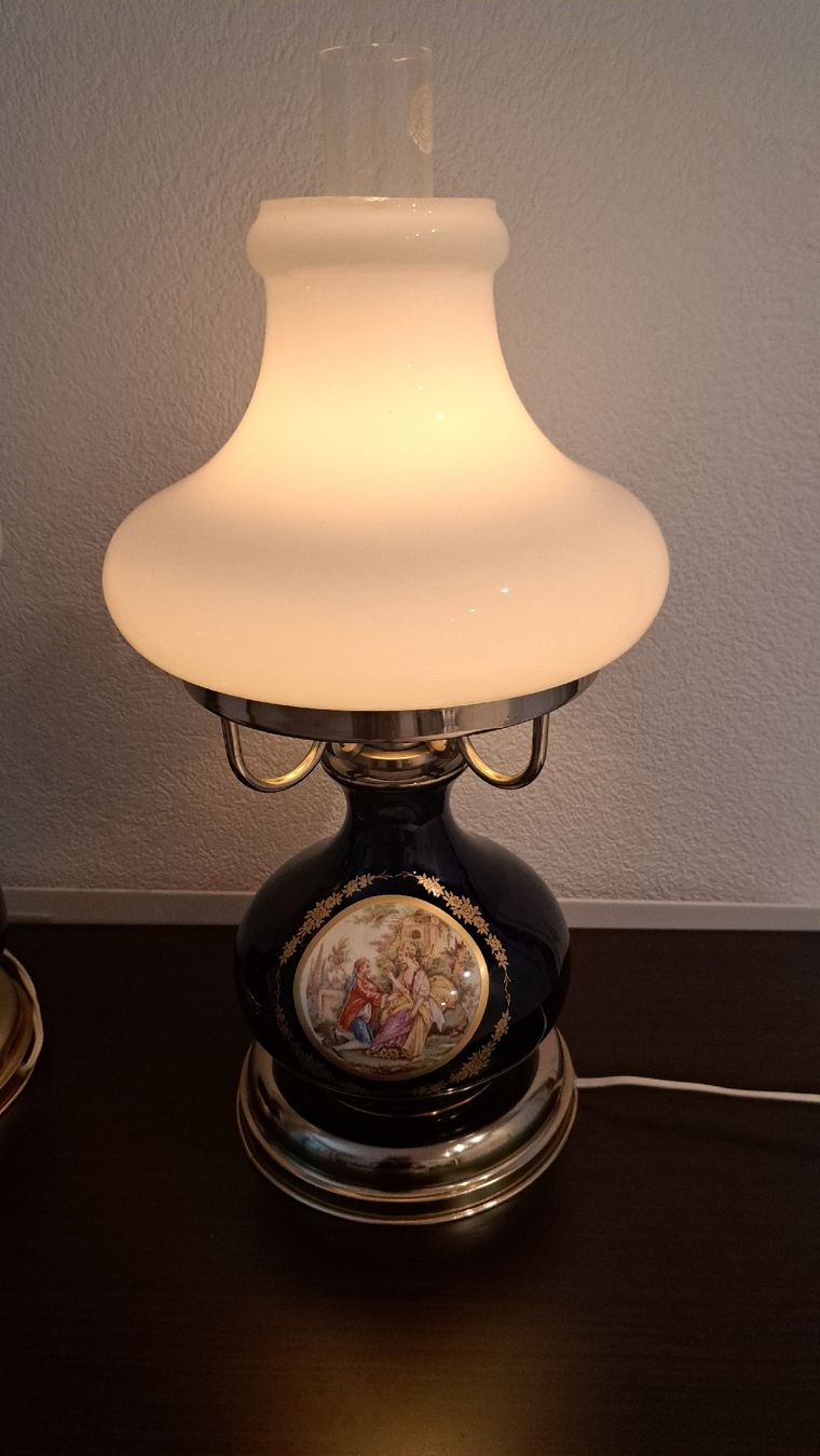 Lampade: Antike Lampen mit feiner Bemalung, 2 Stk.  – Usato da Kölliken venduto da Upcycling-by-Mc-TAM 4