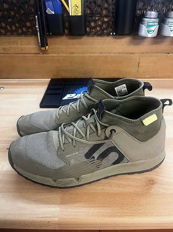 Scarpe da uomo: MTB Schuh ADIDAS Trailcross 5 Gr. 46 – Usato da Ennetmoos venduto da Mathis_dani