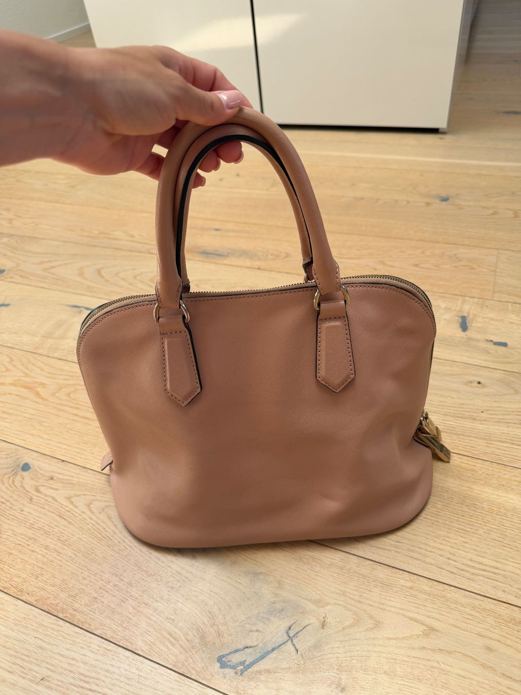 Coccinelle Taschen für Damen: Coccinelle handbag – Gebraucht aus Küsnacht ZH von lfo_f8w5 2