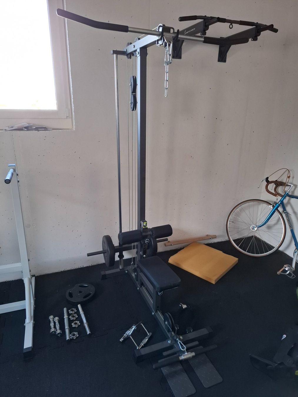 Hometrainer: Latzug-Station Multi-Lat-Tower – Usato da Hallau venduto da ber_t259