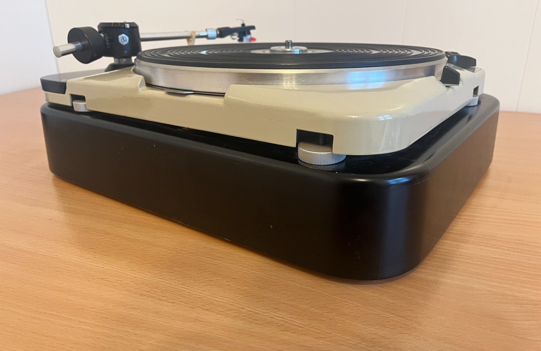 Platine Thorens TD 145 En Super état – Bras De Lecture Universel, Son Chaud Et Vintage