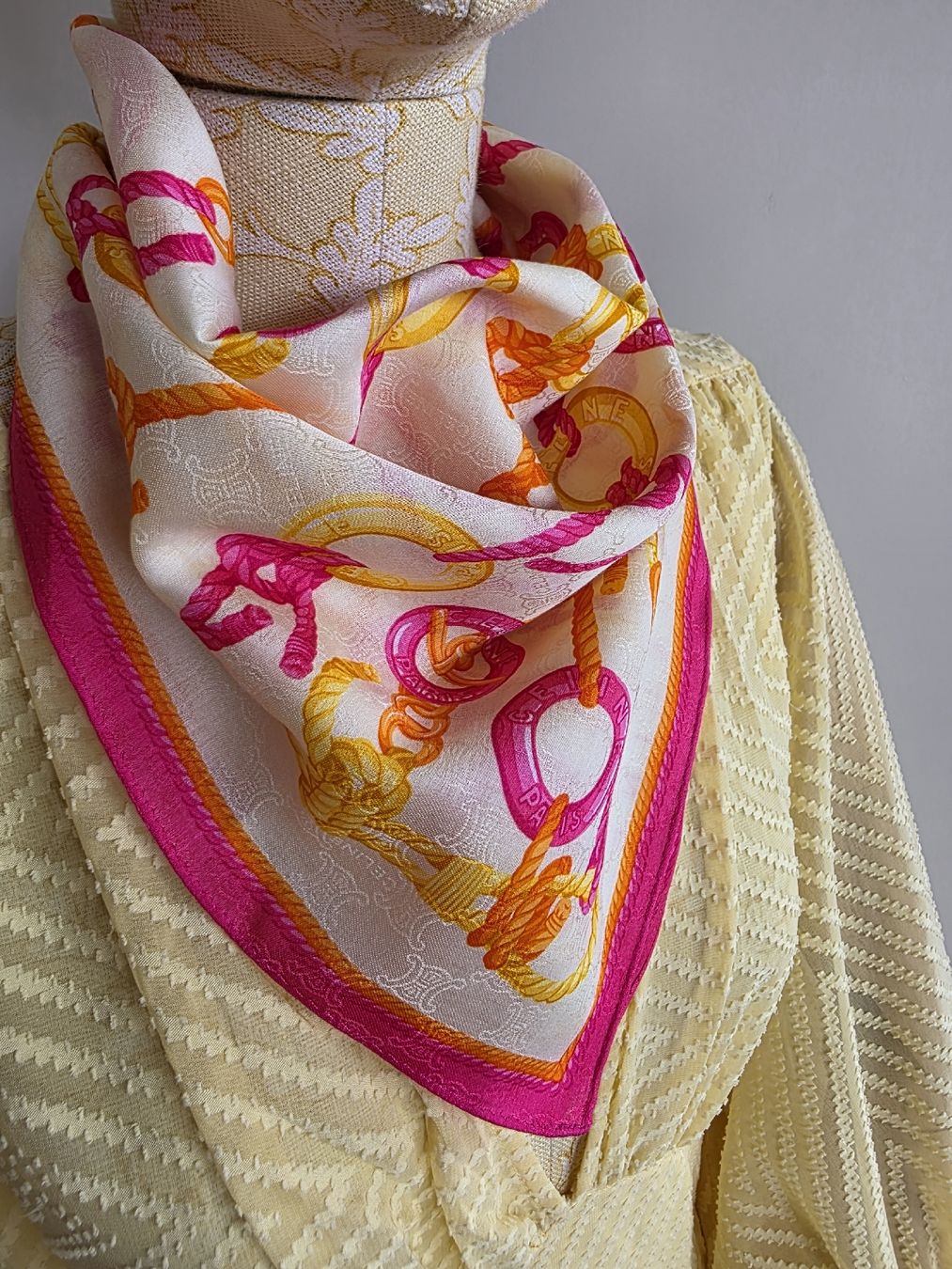 Celine Foulard & Sciarpe: CELINE Halstuch 58x58 cm Baumwolle Vintage – Nuovo (secondo la descrizione) da Zürich venduto da LIMAR 6