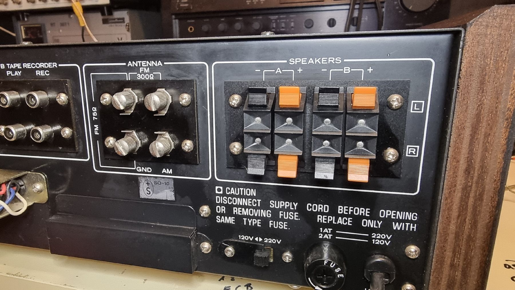 Kenwood Receiver: Kenwood KR-4050 Stereo Receiver – Gebraucht aus Schöfflisdorf von Silvervintage.CH 6