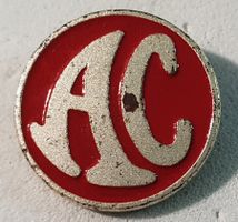 BB339  Alte Auto Logo Pins Pin AC Spark Pflug General Motors