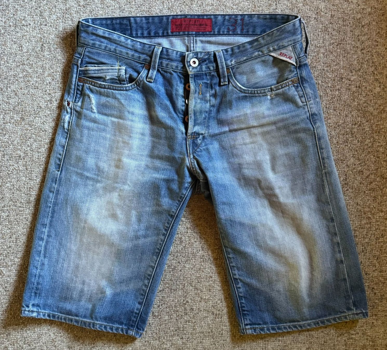 Replay Pantaloni: Replay Jeans Shorts Grösse W31 – Usato da Unterseen venduto da bongmarley