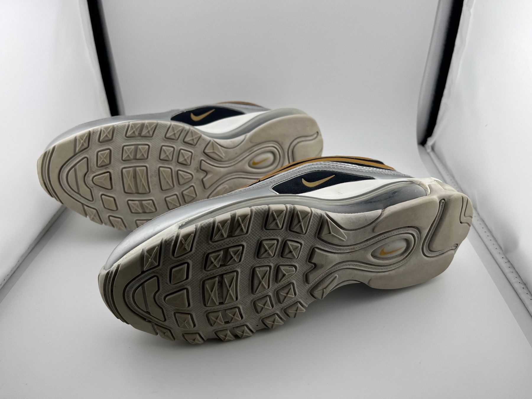 Nike Scarpe da donna: Nike 97 Grösse 37.5 Gold – Usato da Schwenden venduto da Noppenwelt.ch 4