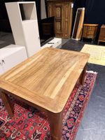 Edler Massivholztisch - Einzigartiges Design, Top Zustand