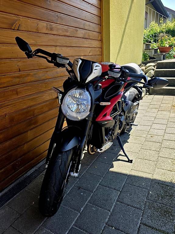 MV Agusta Strada: MV Agusta Dragster Rosso 35KW – Usato da Regensdorf venduto da Melo_Maru 3