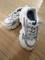 Silberne Lacoste Turnschuhe, Gr. 22, Top Zustand!