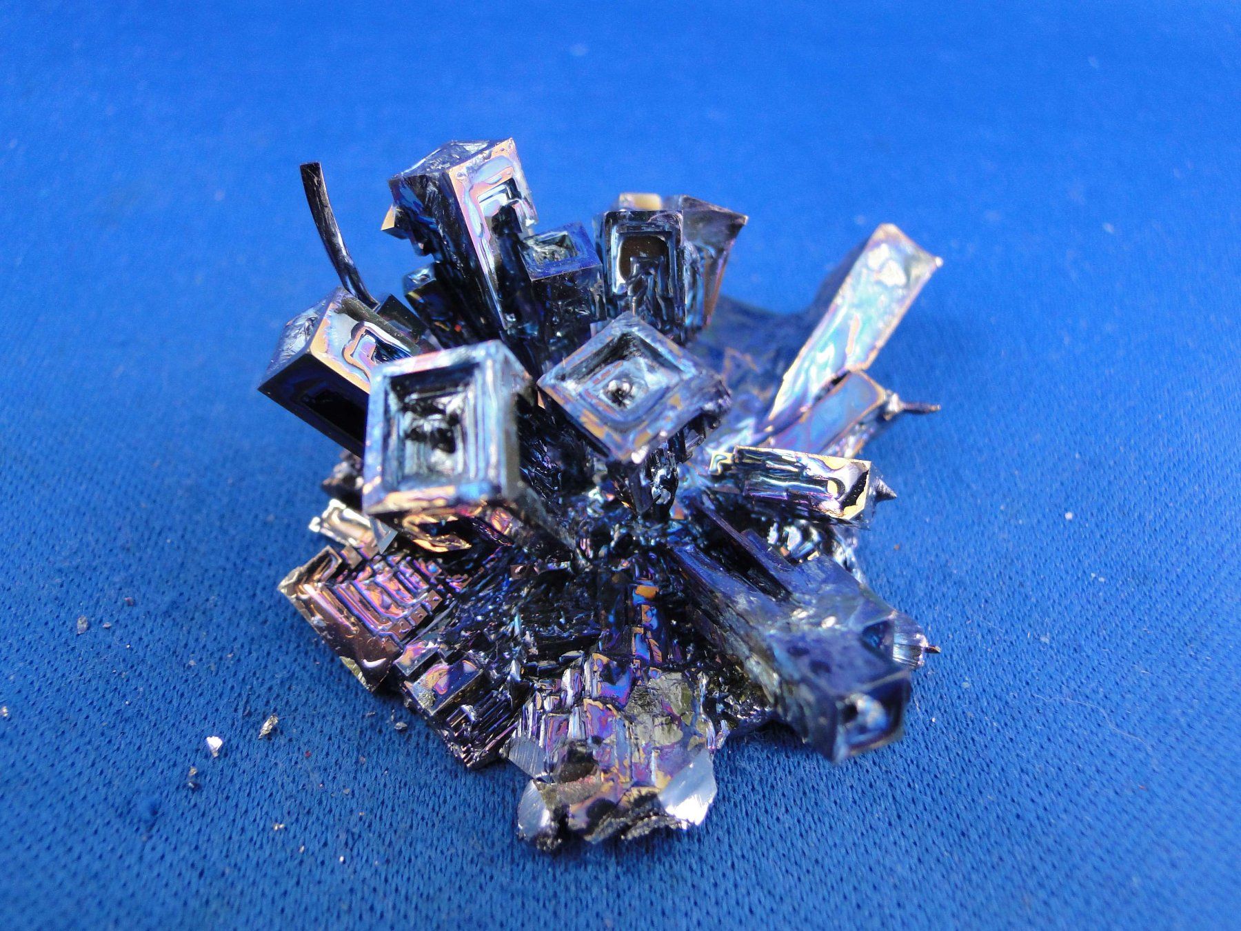 Minerali & Pietre curative: Bismuth – Usato da Schinznach Bad venduto da Demerald 5