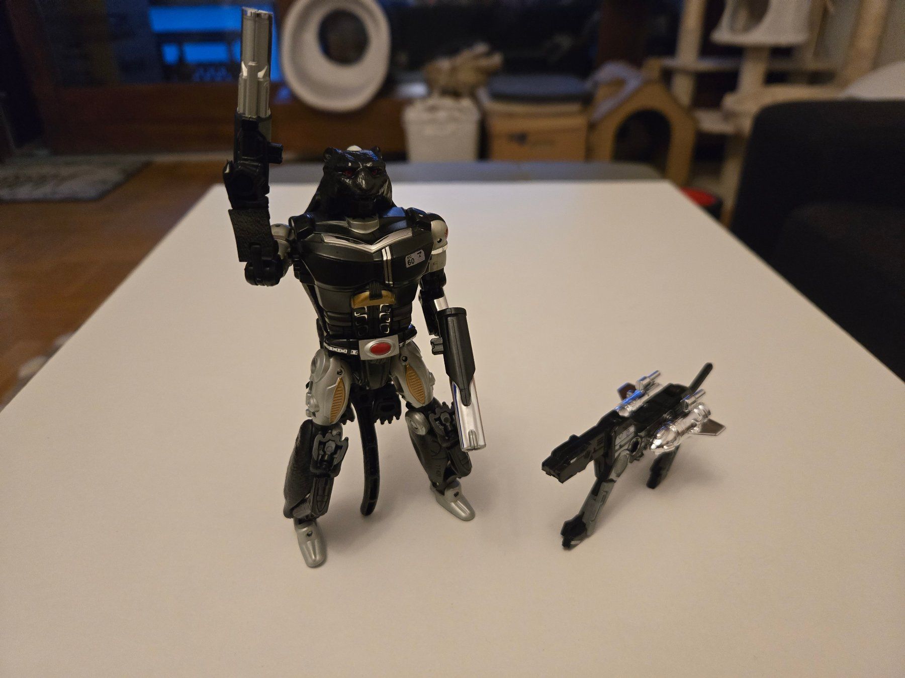 Hasbro Giocattoli: Transformers Covert Agent Ravage – Usato da Genève venduto da Phoebvs