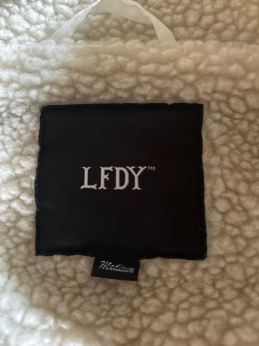 Live Fast Die Young Jacken: LFDY Jacke Lammfell M wie Neu – Neu (gemäss Beschreibung) aus Chur von sim_5jfc 2