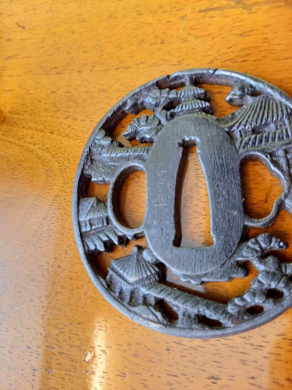 Arte internazionale: beau tsuba en fer 19 è. s. signé ? – Usato da Lausanne venduto da leneko 1